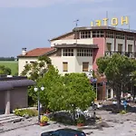 Ξενοδοχείο Adriatico Borgo Fosso Ghiaia