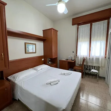 Adriatico Borgo Fosso Ghiaia