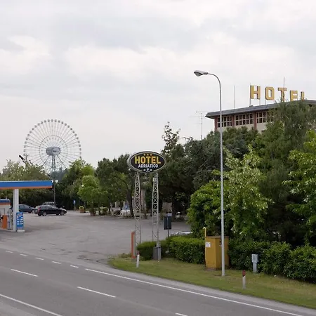 호텔 Adriatico 3*