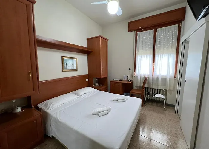 Adriatico Borgo Fosso Ghiaia