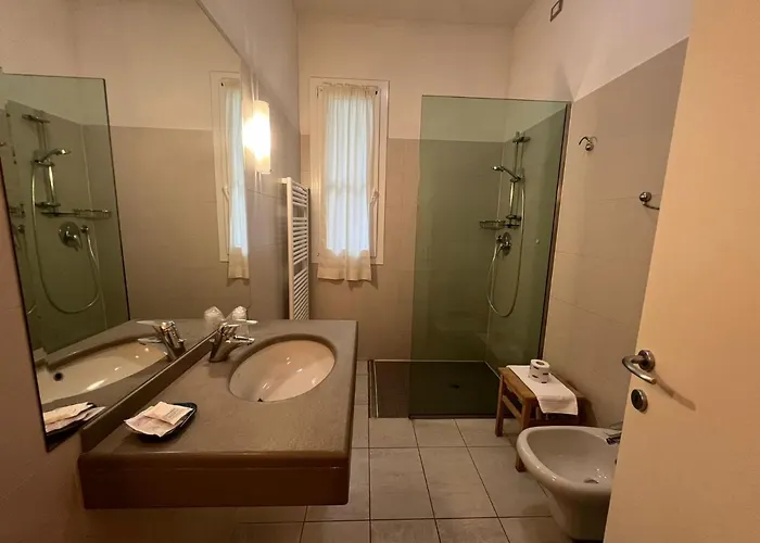 Adriatico Borgo Fosso Ghiaia