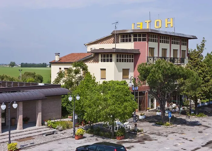 Szálloda Adriatico Borgo Fosso Ghiaia